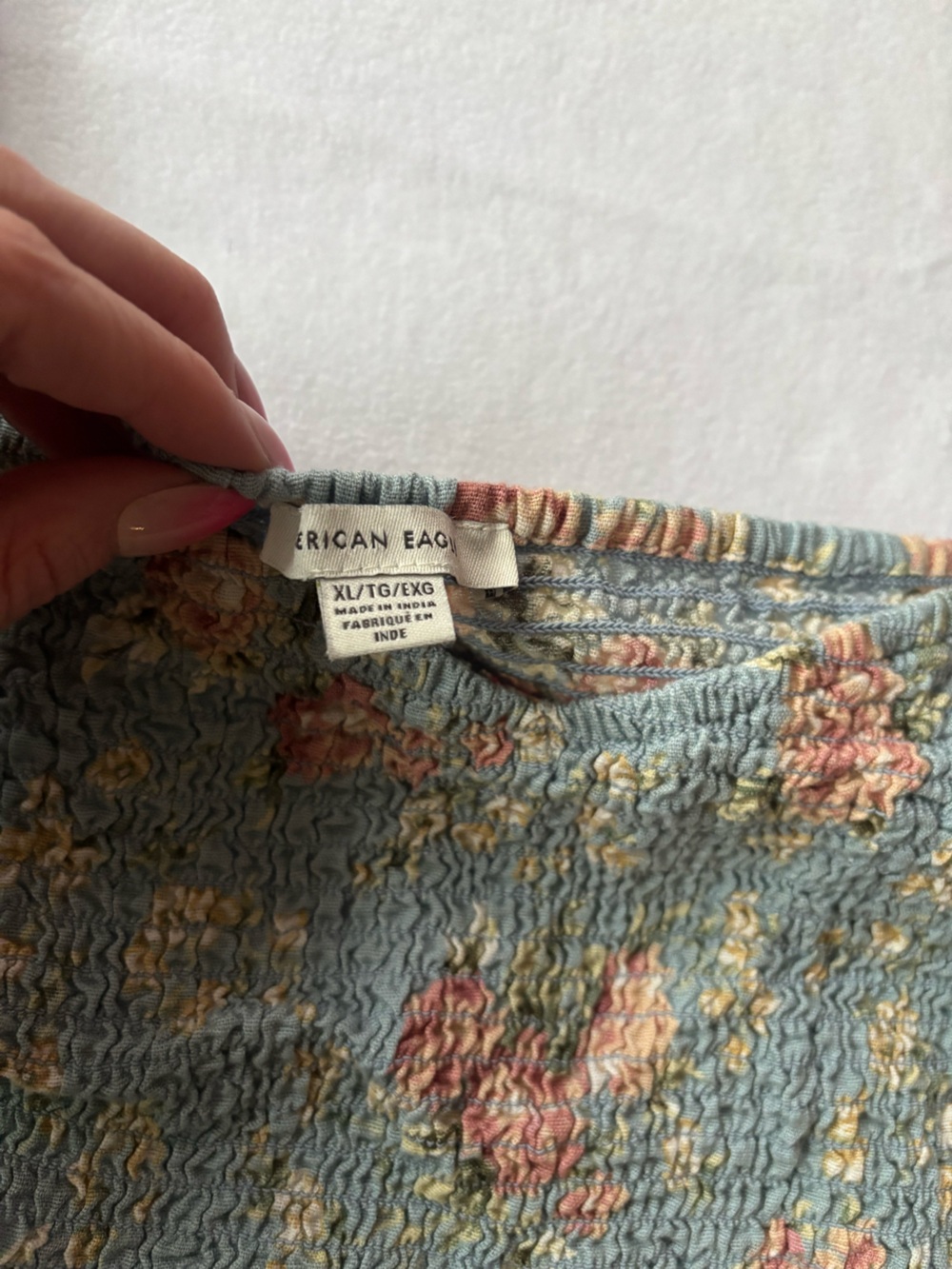 American Eagle Floral Smocked Puff-Sleeve Crop Top - Light Blue - Picture 4 of 5